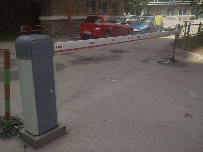 Шлагбаум на въезд Шлагбаум на въезд